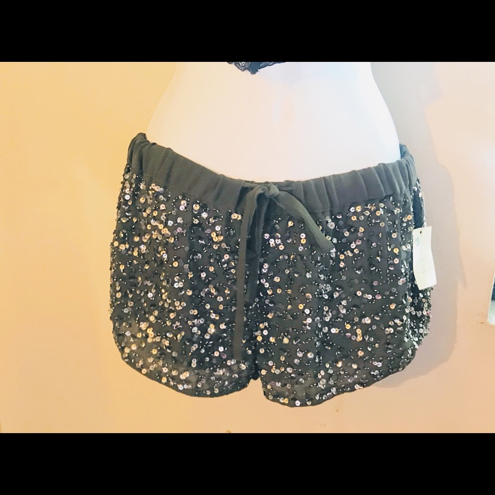 GUESS  Army green sequined shorts